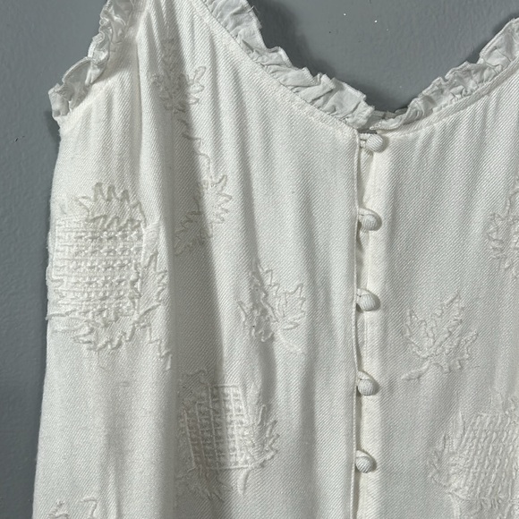 Gianni Bini White Rustic Cottage Embroidered White Dress with cloth buttons Sz M - Picture 8 of 17